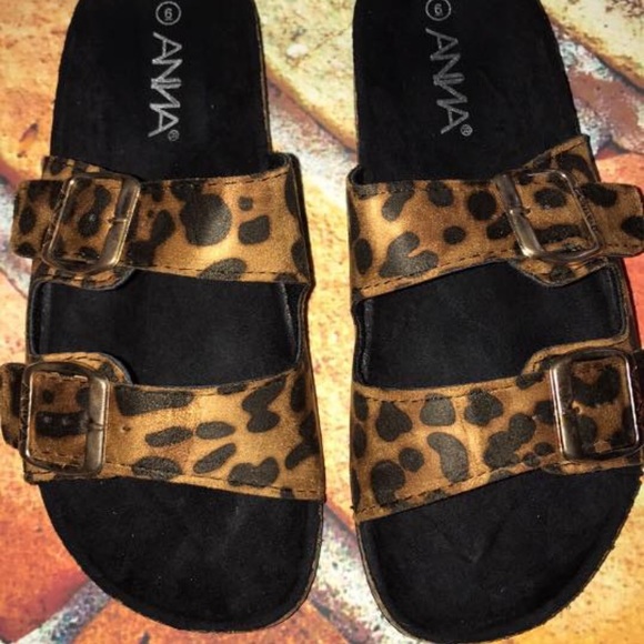 SALE! NIB Leopard Sandal - Picture 3 of 5